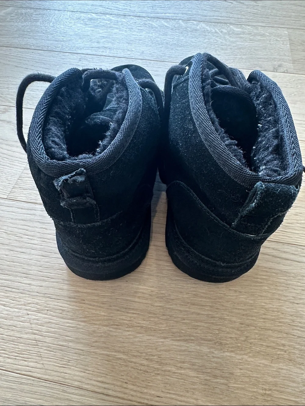 Uggs Black Neumel Boot. Kids size 4